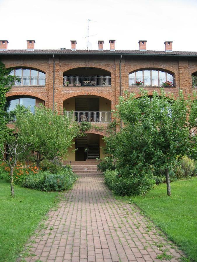 アルルーノ Cascina Radice Bed & Breakfast エクステリア 写真