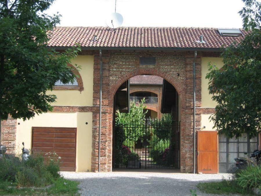 アルルーノ Cascina Radice Bed & Breakfast エクステリア 写真